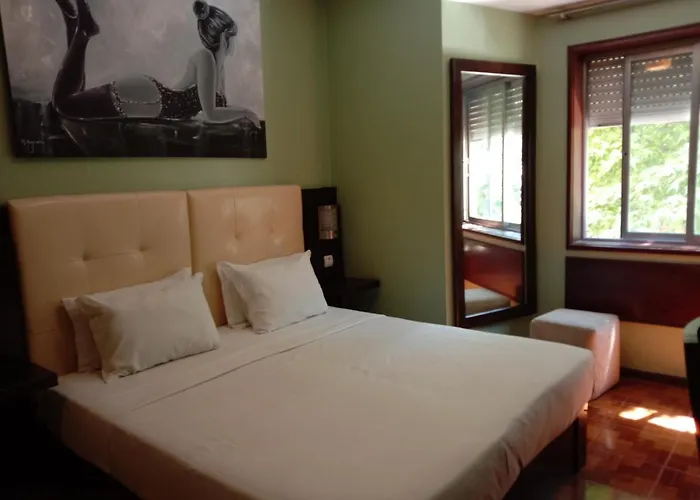 Faria Guimaraes-porto Centro 1 Apartamento *